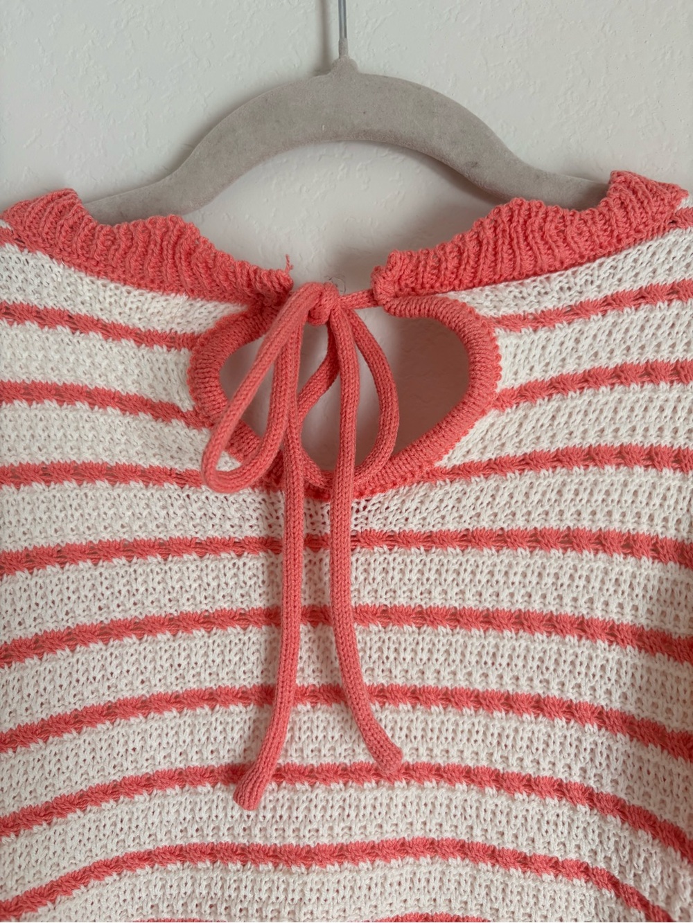 NWT Easel Cream & Coral Striped Knit Top size Small - Picture 7 of 9